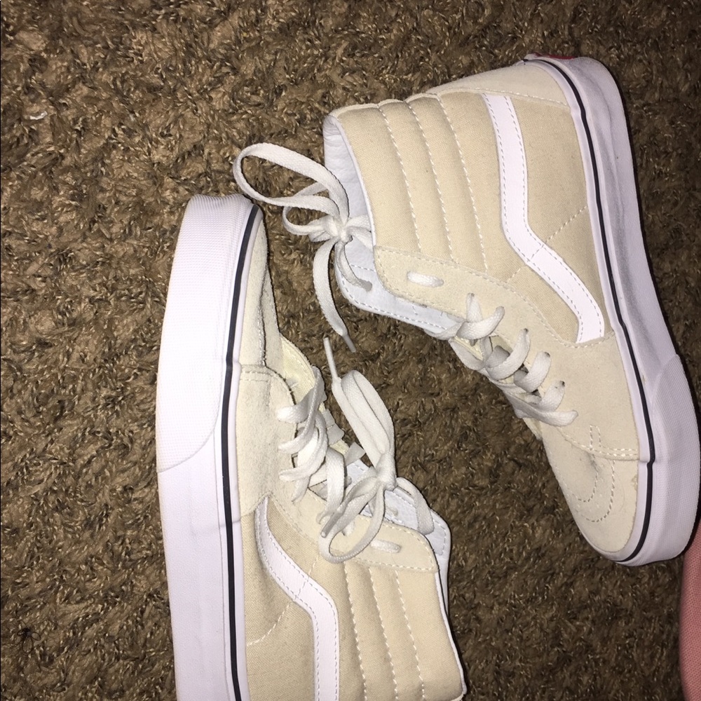 Vans - Picture 2 of 4